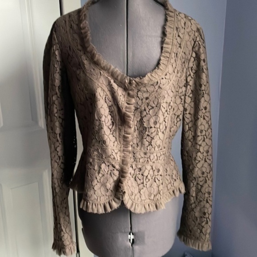 Tahari blazer chestnut brown lace blazer size 10 fitted